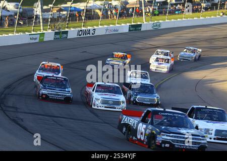 Newton, Iowa, USA – 18. Juni 2016: NASCAR Camping Wolrd Truck-Rennserie. Speedriatrie 200 Stockfoto