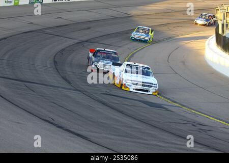 Newton, Iowa, USA – 18. Juni 2016: NASCAR Camping Wolrd Truck-Rennserie. Speedriatrie 200 Stockfoto