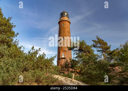 Der Leuchtturm Darßer Ort an der Spitze der Halbinsel Fischland-Darß-Zingst bei Prerow, Mecklenburg-Vorpommern Stockfoto