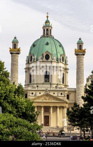 Die Karlskirche am Karlsplatz in Wien, Österreich. Österreich Stockfoto