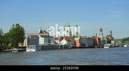 Panorama der drei-Flüsse-Stadt Passau Stockfoto