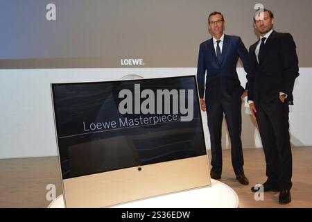 Mark Huesges neuer Eigentümer, CEO und CTO Michel Pedersen von Loewe Stockfoto