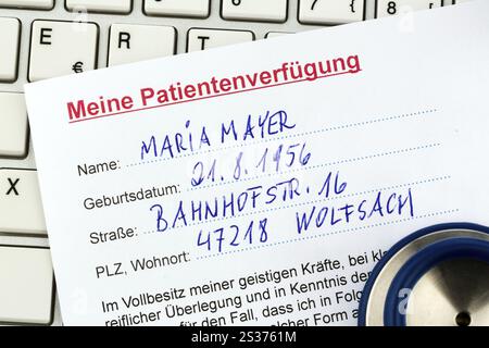 Ein Lebenswille auf Deutsch. Anweisungen für den Arzt oder das Krankenhaus im Falle einer tödlichen Erkrankung. Österreich Stockfoto