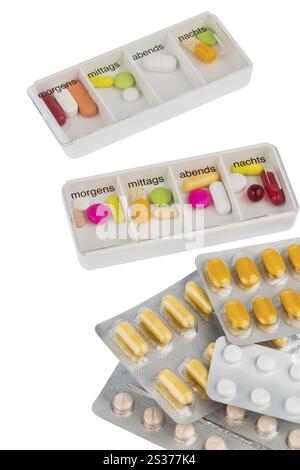 Tablettenspender, symbolisches Foto für Therapie, Verordnung und Dosierung Österreich Stockfoto
