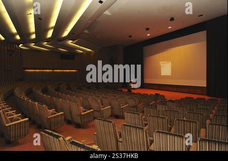 Großes Kino im ehemaligen Stasi-Hauptquartier in Ost-Berlin Stockfoto