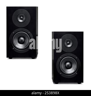 Nahaufnahme des Soundbar-Lautsprechers auf weißem Hintergrund. Nahaufnahme des Soundbar-Lautsprechers Stockfoto
