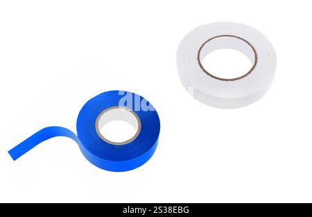 Zwei doppelseitige Klebebänder isoliert auf weißem Hintergrund. Zwei doppelseitige Klebebänder Stockfoto