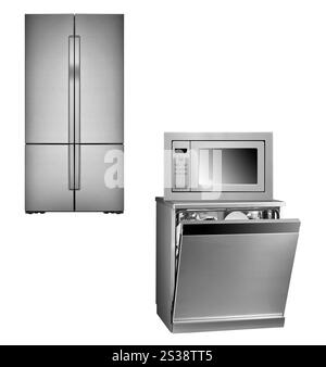 Kühlschrank, Ofen und Geschirrspüler isoliert auf weißem Hintergrund. Kühlschrank, Ofen und Geschirrspüler Stockfoto