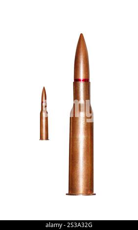 Zwei Gewehrkugeln auf weißem Hintergrund. Zwei Gewehrkugeln Stockfoto