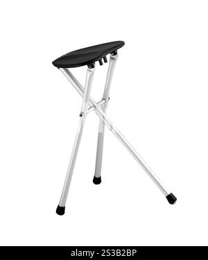 Barhocker aus glänzendem Metall und schwarzem Leder isoliert auf weißem Hintergrund. Barhocker aus glänzendem Metall und schwarzem Leder, isoliert auf weiß Stockfoto