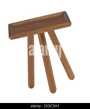 Bauern melken Stuhl isoliert auf weißem Hintergrund. Bauern melken Stuhl Stockfoto