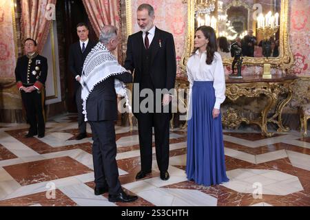 Madrid, Spanien. Januar 2025. Der spanische König Felipe VI. Und Letizia während des Empfangs für das diplomatische Korps im Königspalast am Donnerstag, den 9. Januar 2024. Quelle: CORDON PRESS/Alamy Live News Stockfoto