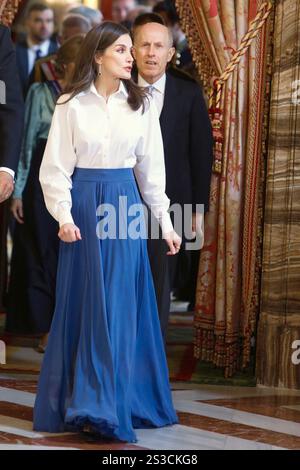 Madrid, Spanien. Januar 2025. Königin Letizia von Spanien nimmt am 9. Januar 2025 an einem Empfang der ausländischen Botschafter im Königspalast in Madrid Teil. Quelle: Album/Alamy Live News Stockfoto