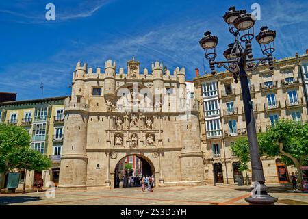 Arco de Santa Maria, St. Marienbogen, einer der Eingänge zur Kathedrale Santa Maria in Burgos, Provinzhauptstadt der Region Kastilien & Leon in Spanien. Stockfoto