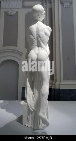 Neapel, Italien, 29. Dezember 2024. Jago Art Museum. Statue der Gewalt auf einem der Altare der Kirche. Stockfoto