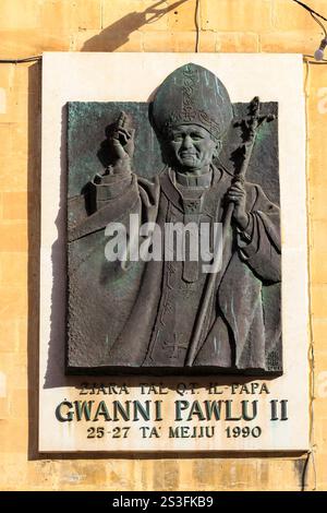 Gedenktafel zum Gedenken an Johannes Paul II. 1990 nach Valletta, Malta Stockfoto