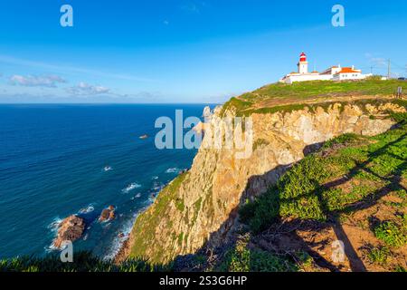 Der historische Leuchtturm von Cabo da Roca oder Cape Roca, ein atlantikkap am westlichsten Punkt der Sintra Mountain Range und Europas Stockfoto