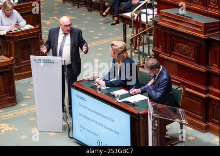 Ortwin Depootere interpellierte Minister Annelies Verlinden und Premierminister Alexander de Croo bei der Plenartagung der Kammer in den Bundesparlamenten Stockfoto