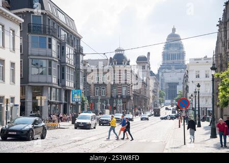 Eklektischer und neoklassizistischer Palais de Justice de Bruxelles / Justitiepaleis van Brussel (Palast der Gerechtigkeit von Brüssel), erbaut im XIX. Bis XX. Jahrhundert auf der Ru Stockfoto