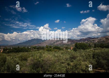 Italienische Landschaft vom Roccabruna-Turm Stockfoto