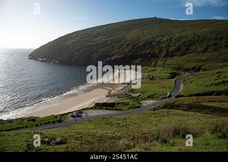 Küste am Keem Beach, Wild Atlantic Way in Co, Mato, Irland Stockfoto