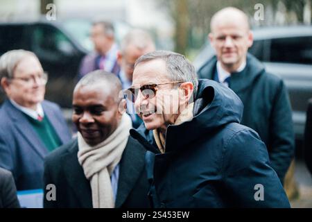 Nantes, Frankreich. Januar 2025. Besuch der unterdirektion Visa des Innenministers Bruno Retailleau am 10. Januar 2025 in Nantes, Frankreich, in Begleitung des für Frankophonie und internationale Partnerschaften zuständigen Ministers Thani Mohamed Soilihi. Foto: Yannick BILLIOUX/ABACAPRESS. COM Credit: Abaca Press/Alamy Live News Stockfoto