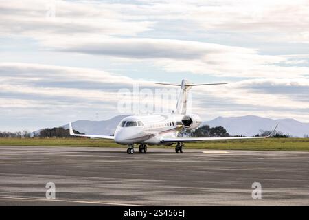 Gulfstream G280 (OE-HAG) am Flughafen Biarritz, Frankreich. Stockfoto