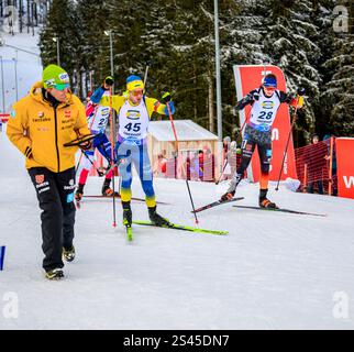 Oberhof, Deutschland. Januar 2025. Lesiuk, Taras (UKR) #45, Strelow, Justus (GER) #28, Krcmar, Michal (CZE) #27 GER, Thüringen, BMW IBU Weltcup Biathlon Oberhof 2025, Sprint Maenner, Freitag, 10.01.2025 Foto: Eibner-Pressefoto/Martin Herbst Credit: dpa/Alamy Live News Stockfoto