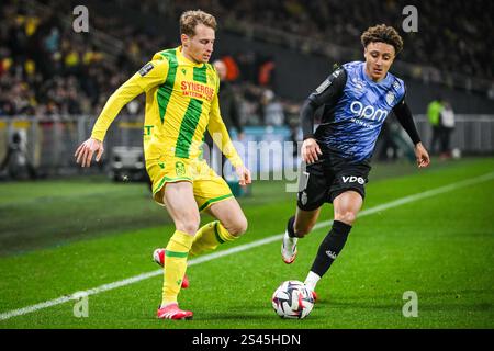 Nantes, Frankreich. Januar 2025. Nicolas COZZA aus Nantes und Eliesse BEN SEGHIR aus Monaco während des Fußballspiels der französischen Meisterschaft Ligue 1 zwischen dem FC Nantes und AS Monaco am 10. Januar 2025 im Stadion La Beaujoire-Louis Fonteneau in Nantes, Frankreich - Foto Matthieu Mirville/DPPI Credit: DPPI Media/Alamy Live News Stockfoto