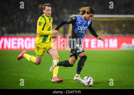 Nantes, Frankreich. Januar 2025. Nicolas COZZA aus Nantes und Saimon BOUABRE aus Monaco während des Fußballspiels der französischen Meisterschaft Ligue 1 zwischen dem FC Nantes und AS Monaco am 10. Januar 2025 im Stadion La Beaujoire-Louis Fonteneau in Nantes, Frankreich - Foto Matthieu Mirville/DPPI Credit: DPPI Media/Alamy Live News Stockfoto