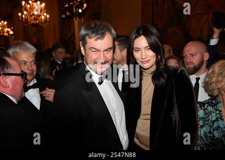 München, Deutschland. Januar 2025. Der bayerische Premierminister Markus Söder (CSU) und seine Tochter Gloria-Sophie Burkandt treten bei seinem Neujahrsempfang in der Münchner Residenz auf. Quelle: Felix Hörhager/dpa/Alamy Live News Stockfoto