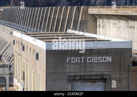 Kraftwerk Fort Gibson Dam am Fort Gibson Lake am Grand (Neosho) River in der Nähe von Fort Gibson, Oklahoma. (USA) Stockfoto