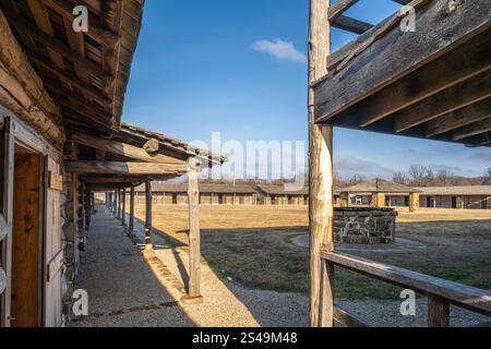 Im Inneren der Stockade in Fort Gibson, einem historischen Militärgelände in Oklahoma, das die amerikanische Grenze auf indischem Gebiet von 181-8 bewachte. Stockfoto