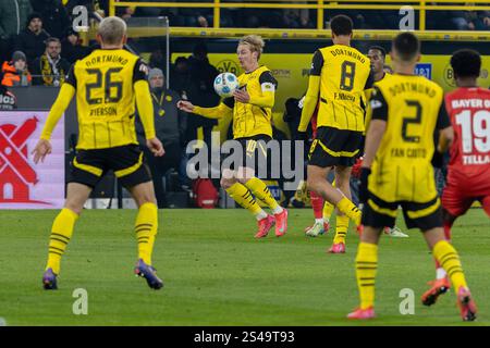 Dortmund, Deutschland. Januar 2025. Dortmund, 10. Januar 2025: Julian Brandt (10 Dortmund) während des 1. Bundesliga-Fußballspiels zwischen Borussia Dortmund und Bayer 04 Leverkusen im Signal Iduna Park in Dortmund, Deutschland Philipp Kresnik (Philipp Kresnik/SPP) Credit: SPP Sport Pressefoto. /Alamy Live News Stockfoto