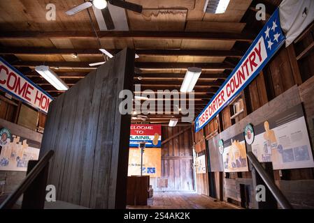 Plains, Usa. Januar 2025. Im Train Depot in Downtown Area der Heimatstadt Plains, GA, USA, des ehemaligen US-Präsidenten Jimmy Carter, am Donnerstag, den 9. Januar, 2025. der verstorbene Präsident wird während einer Privatbeerdigung in seinem langjährigen Wohnsitz in Plains zur Ruhe gebracht. Foto: Andi Rice/CNP/ABACAPRESS. COM Credit: Abaca Press/Alamy Live News Stockfoto