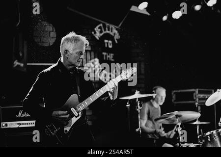 Leeds UK: 9. Januar 2025. The Jesus Lizard Konzert im Leeds Brudenell Social Club auf ausverkaufter UK-Tour. Duane Denison Gitarrist Stockfoto