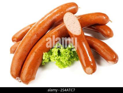 Geräucherter Wildbret Würstchen auf weißem Hintergrund Stockfoto