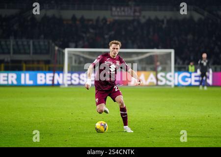Mergim Vojvoda Torino fc während des Fußballspiels der Serie A zwischen Turin und Juventus im Stadio Olimpico Grande Torino in Turin, Nordwesten Italiens - Samstag, den 11. Januar 2025. Sport - Fußball . (Foto: Marco Alpozzi/Lapresse) Credit: LaPresse/Alamy Live News Stockfoto