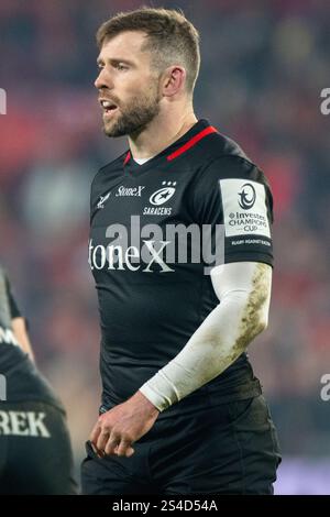 Limerick, Irland. Januar 2025. Elliot Daly von Saracens beim Investec Champions Cup, Pool 3, Runde 3 Spiel zwischen Munster Rugby und Saracens im Thomond Park in Limerick, Irland am 11. Januar 2025 (Foto: Andrew SURMA/ Credit: SIPA USA/Alamy Live News Stockfoto