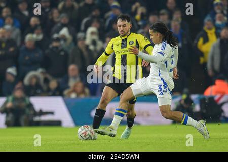Toby Sims von Harrogate Town während des Spiels der dritten Runde des Emirates FA Cup zwischen Leeds United und Harrogate Town in der Elland Road, Leeds am Samstag, den 11. Januar 2025. (Foto: Scott Llewellyn | MI News) Credit: MI News & Sport /Alamy Live News Stockfoto