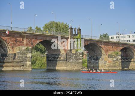 Römerbrücke über die Mosel, älteste Brücke Deutschlands, Trier, Rheinland-Pfalz, Deutschland, Europa Stockfoto