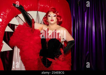London, England, 11. Januar 2025. Choriza May posiert auf RuPaul’s DragCon UK 2025 im Excel in London. Quelle: Izzy Clayton/Alamy Live News Stockfoto