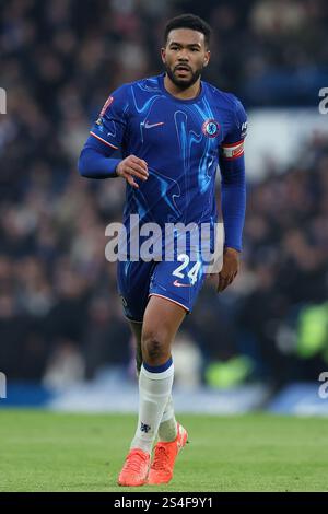 London, Großbritannien. Januar 2025. Reece James von Chelsea während des FA Cup Spiels in Stamford Bridge, London. Der Bildnachweis sollte lauten: Paul Terry/Sportimage Credit: Sportimage Ltd/Alamy Live News Stockfoto