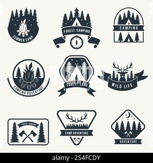 Adventure Schwarzweiß-Abzeichen-Set. Silhouette des Zeltes. Camping-Vektoretiketten. Adventure Travel Logo, Illustration des Logotyps für Camping-Freizeitaktivitäten. Adventure Schwarzweiß-Abzeichen-Set. Silhouette des Zeltes. Camping-Vektoretiketten Stock Vektor