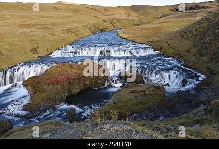 Hestavaosfoss Wasserfall entlang des Waterfall Way Wanderweges, Süd-Island Stockfoto