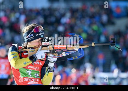 Oberhof, Deutschland. Januar 2025. Biathlon, Weltmeisterschaft, Einzelstaffel, gemischt. Anna Magnusson aus Schweden auf dem Schießstand. Quelle: Martin Schutt/dpa/Alamy Live News Stockfoto