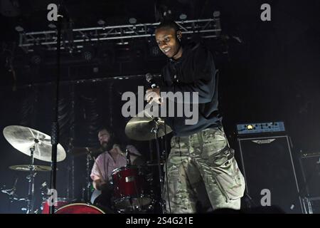 UK. Januar 2025. LONDON, ENGLAND – 11. JANUAR: KAILA Whyte von The None trat am 11. Januar 2025 im Electric Ballroom in Camden auf. CAP/MAR © MAR/Capital Pictures Credit: Capital Pictures/Alamy Live News Stockfoto