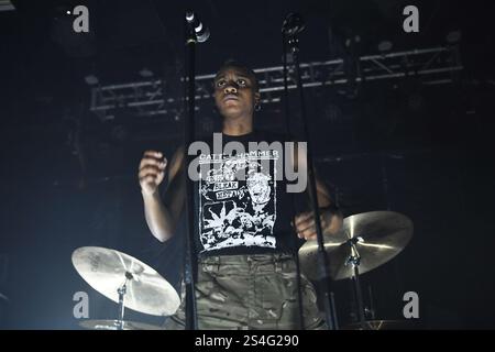 UK. Januar 2025. LONDON, ENGLAND – 11. JANUAR: KAILA Whyte von The None trat am 11. Januar 2025 im Electric Ballroom in Camden auf. CAP/MAR © MAR/Capital Pictures Credit: Capital Pictures/Alamy Live News Stockfoto