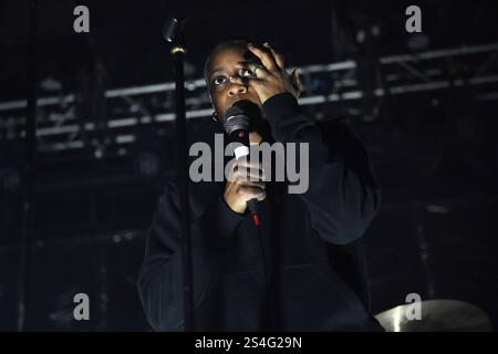 UK. Januar 2025. LONDON, ENGLAND – 11. JANUAR: KAILA Whyte von The None trat am 11. Januar 2025 im Electric Ballroom in Camden auf. CAP/MAR © MAR/Capital Pictures Credit: Capital Pictures/Alamy Live News Stockfoto