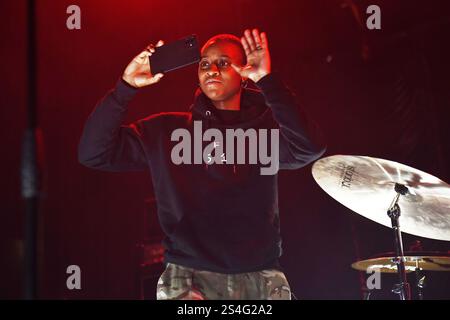 UK. Januar 2025. LONDON, ENGLAND – 11. JANUAR: KAILA Whyte von The None trat am 11. Januar 2025 im Electric Ballroom in Camden auf. CAP/MAR © MAR/Capital Pictures Credit: Capital Pictures/Alamy Live News Stockfoto